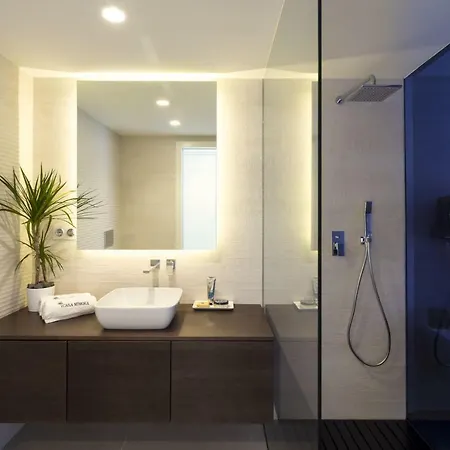 Villa Luxury For Rent In *